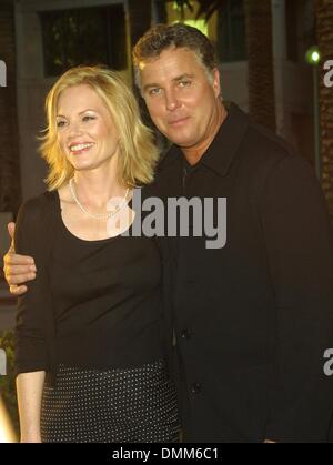 14 mai 2002 - Los Angeles, Californie, USA - MARG HELGENBERGER ET WILLIAM PETERSEN..CSI - DISCUSSION EN GROUPE À L'ACADEMY OF TELEVISION.North Hollywood, CA .le 13 mai 2002. NINA PROMMER/ 2002 K25053NP(Image Crédit : © Globe Photos/ZUMAPRESS.com) Banque D'Images