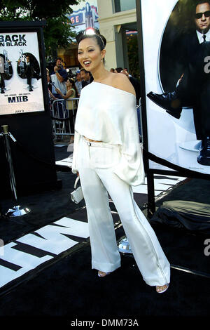 27 juin 2002 - Los Angeles, Californie, USA - LINDA KIM..'MEN IN BLACK II' - PREMIÈRE MONDIALE.MANN VILLAGE THEATRE, LOS ANGELES, CA.26 JUIN 2002. NINA PROMMER/ 2002 K25428NP(Image Crédit : © Globe Photos/ZUMAPRESS.com) Banque D'Images