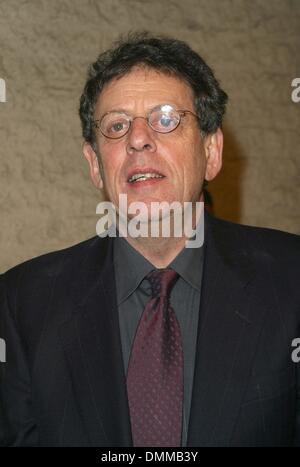 18 décembre 2002 - Los Angeles, Californie, USA - Philip Glass ..LES HEURES - PREMIÈRE MONDIALE - .MANN'S NATIONAL THEATRE, LOS ANGELES, CA -.Le 18 décembre 2002 -. NINA PROMMER/ 2002.K28130NP(Image Crédit : © Globe Photos/ZUMAPRESS.com) Banque D'Images