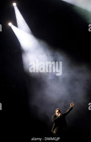 20 octobre 2009 - Phoenix, Arizona, États-Unis d'Amérique - superstars Musique U2 en concert sur scène, mené par le chanteur Bono, à l'University of Phoenix Stadium à Phoenix, Arizona pendant leur degré 2009360 tournée nord-américaine. (Crédit Image : © inférieur gène/global/ZUMApress.com) Southcreek Banque D'Images