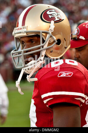 Nov 08, 2009 - San Francisco, Californie, États-Unis - San Francisco 49ers vs Titans Tennessee à Candlestick Park Dimanche, Novembre 08, 2009. San Francisco 49ers wide receiver Isaac Bruce # 88 sur la ligne de côté pour le second semestre. (Crédit Image : © Al/ZUMApress.com) Golub Banque D'Images