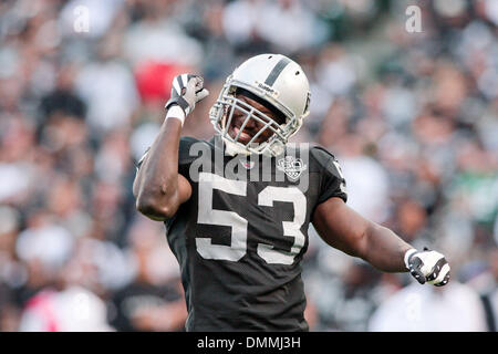 18 Octobre 2009 : Oakland Raiders' Thomas Howard (53) au cours de l'action de jeu le dimanche à l'Oakland Coliseum à Oakland, Californie l'Oakland Raiders défait les Philadelphia Eagles 13-9. Crédit obligatoire - Konstandinos Goumenidis / Southcreek Global Media. (Crédit Image : © Global/ZUMApress.com) Southcreek Banque D'Images