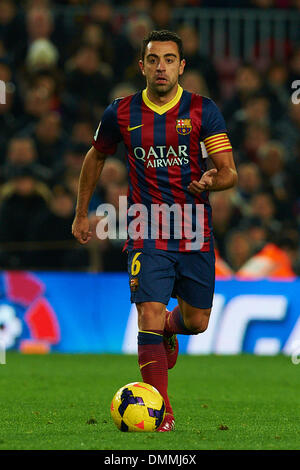 Barcelone, Espagne. 14 décembre 2013. Xavi Hernandez (FC Barcelone), au cours de la Liga match de football entre le FC Barcelone et Villarreal CF, au Camp Nou à Barcelone, Espagne, Samedi, Décembre 14, 2013. Foto : S.Lau : dpa Crédit photo alliance/Alamy Live News Banque D'Images