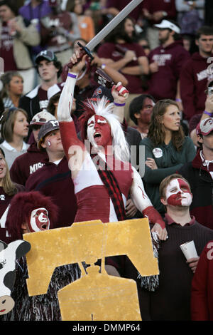 24 Octobre 2009 : Fans au cours de la première moitié action dans le jeu entre le Mississippi State Bulldogs hébergeant les Gators de la Floride. Les Gators de Floride mènent à la moitié 13-10..Crédit obligatoire : Epicéa Derden / Southcreek Global (Image Crédit : © Southcreek/ZUMApress.com) mondial Banque D'Images