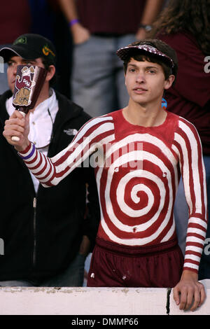 24 Octobre 2009 : Fans au cours de la première moitié action dans le jeu entre le Mississippi State Bulldogs hébergeant les Gators de la Floride. Les Gators de Floride mènent à la moitié 13-10..Crédit obligatoire : Epicéa Derden / Southcreek Global (Image Crédit : © Southcreek/ZUMApress.com) mondial Banque D'Images