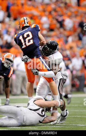 31 octobre 2009 : l'Université de Cincinnati Bearcats a défait l'Université de Syracuse 28-7 à l'Orange Carrier Dome à Syracuse, New York.(Image Crédit : © Alan Schwartz/Cal Sport Media/ZUMA Press) Banque D'Images