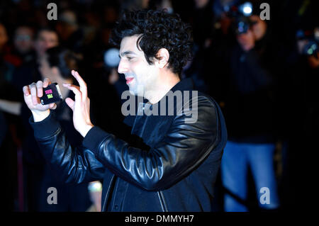 Cannes, France. Dec 18, 2013. Max Boublil arrive pour le NRJ Music Awards à Cannes. Dpa : Crédit photo alliance/Alamy Live News Banque D'Images