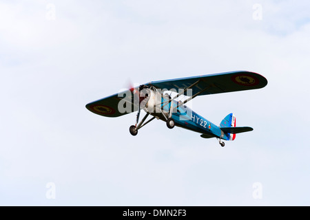 Morane Saulnier MS317 HY22 317 G-MOSA en vol à Breighton Airfield Banque D'Images