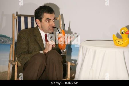 Rowan Atkinson au photocall de son nouveau film "M. Bean. Maison de vacances du Bean' à Berlin. Banque D'Images