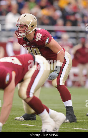 17 octobre 2009 - Chestnut Hill, Massachusetts, États-Unis - 17 octobre 2009 : Boston College de secondeur Luke Kuechly (40) (Crédit Image : © Geoff Bolte/ZUMApress.com) Southcreek/mondial Banque D'Images