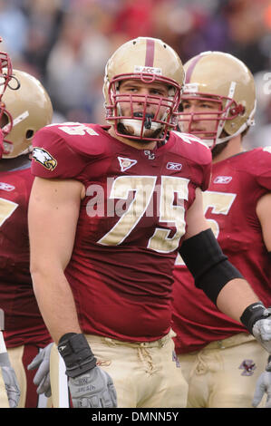 17 octobre 2009 - Chestnut Hill, Massachusetts, États-Unis - 17 octobre 2009 : Boston College guard Nathan Richman (75) (Crédit Image : © Geoff Bolte/ZUMApress.com) Southcreek/mondial Banque D'Images