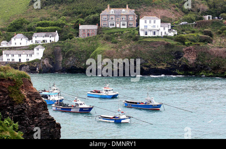 Le tournage de la nouvelle série de Doc Martin a commencé à port Isaac, Cornwall. 21/05/2013 Banque D'Images