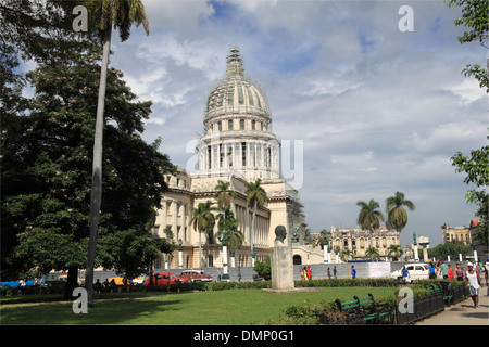 Capitolio, Paseo de Martí (aka Paseo del Prado), la vieille ville de La Havane (La Habana Vieja), Cuba, mer des Caraïbes, l'Amérique centrale Banque D'Images