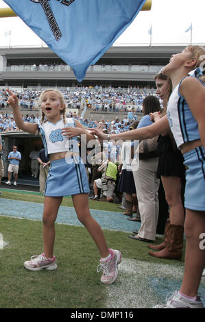 11 octobre 2009 - Chapel Hill, North Carolina, États-Unis - 10 octobre 2009 : activités au stade de Kenan arborant. Le North Carolina Tarheels défait la Géorgie du Sud de l'Eagles 42-12 au stade de Kenan à Chapel Hill, Caroline du Nord. (Crédit Image : © Margaret Bowles/ZUMApress.com) Southcreek/mondial Banque D'Images