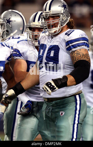 24 octobre 2009 - Arlington, Texas, États-Unis - 28 septembre 2009 : Dallas Cowboys tight end John Phillips # 89. Les Dallas Cowboys défait les Panthers 21-7 au stade de cow-boy à Arlington, au Texas. (Crédit Image : © Margaret Bowles/ZUMApress.com) Southcreek/mondial Banque D'Images