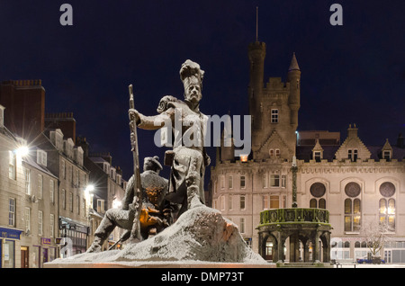 Aberdeen castlegate neige Gordon highlanders statue Banque D'Images