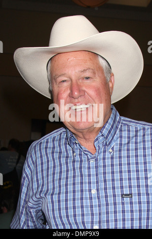 Steve Kanaly à 'Hollywood Show' tenue à Burbank Marriott Convention Center Los Angeles Californie - 04.08.12 Banque D'Images