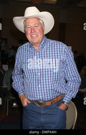 Steve Kanaly à 'Hollywood Show' tenue à Burbank Marriott Convention Center Los Angeles Californie - 04.08.12 Banque D'Images