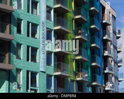 L'architecture scandinave moderne dans le domaine de l'Oslo Norvège avec le fjord d'Oslo, à la porte des appartements de location Banque D'Images