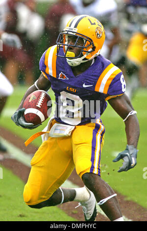 26 septembre 2009 - STARKVILLE, Mississippi, États-Unis - 26 septembre 2009 : Trindon Holliday (8) a donné 4 coups de 105 yards. La LSU Tigers a vaincu les Bulldogs de MSU 30 - 26 Stade Wade Davis à Starkville en MS. (Crédit Image : © Epicéa Derden/ZUMApress.com) Southcreek/mondial Banque D'Images