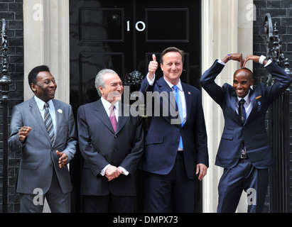 Le Vice-président brésilien Pelé Michel Temer Le premier ministre David Cameron Mo Farah Course contre la faim une séance tenue à Downing Banque D'Images