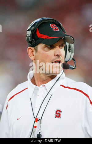 L'entraîneur-chef Jim Stanford Harbaugh au cours de jeu d'action à la Stanford Stadium à Stanford en Californie le samedi. Le Stanford Cardinaux défait les Huskies de Washington 34-14. (Crédit Image : © Konsta Goumenidis ZUMApress.com)/global/Southcreek Banque D'Images