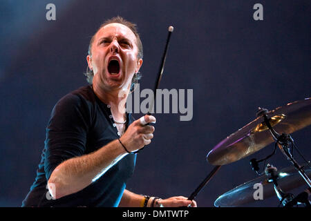 15 Octobre 2009 : le batteur de Metallica Lars Ulrich exécute sur scène pendant la Metallica World Magnetic Tour à la Quicken Loans Arena de Cleveland, Ohio. (Crédit Image : © Frank Jansky/global/ZUMApress.com) Southcreek Banque D'Images