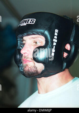 Jul 11, 2001 ; Big Bear Lake, Californie, USA ; ! Boxeur Champion OS formation ADAMS @ le Big Bear Camp d'entraînement de boxe. Crédit obligatoire : Photo par Mary Ann Owen/ZUMA Press. (©) Copyright 2001 by Mary Ann Owen Banque D'Images