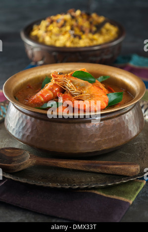 Crevettes crevettes Pathia Patia. Curry de fruits de mer Parsee. L'alimentation de l'Inde. Banque D'Images