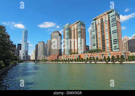 Sur les toits de la ville de Chicago, Illinois, le long de la rivière Chicago dans le secteur du centre-ville de boucle Banque D'Images