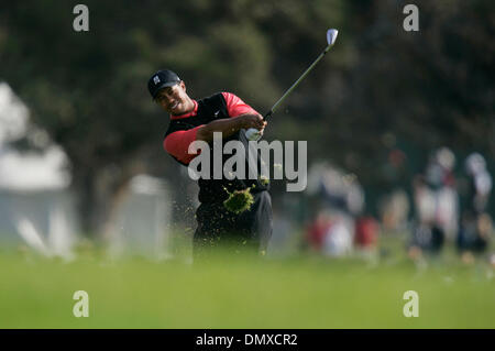 Jan 29, 2006 ; La Jolla, CA, USA ; GOLF : Tiger Woods sur le 2e trou lors de la Buick Invitational 2006. Crédit obligatoire : Photo par Sean M Haffey/San Diego Union Européenne T/ZUMA Press. (©) Copyright 2006 par San Diego Union Européenne T Banque D'Images