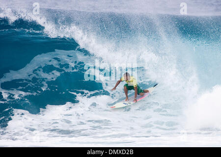 Feb 07, 2006 ; Pipeline, Oahu, Hawaii, USA ; FRED PATACCHIA (Oahu) (ci-contre) était le haut placé dans l'hawaiien Monster Energy Pro quand il a navigué à la deuxième place dans la dernière tenue à la de Banzai pipeline sur la côte nord d'Oahu. Rob Machado californien capturé le titre avec Hawaiian Ian Walsh (Maui) en troisième et péruvien Gabriel Villaran en quatrième place. Le Monster Energy Pipel n Banque D'Images