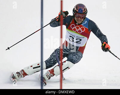 Feb 14, 2006 ; Turin, Piémont, Italie, Torino 2006 JEUX OLYMPIQUES D'HIVER : Bode Miller est en concurrence mardi 14 février 2006 dans la descente masculine associée au cours du XX Jeux Olympiques d'hiver à Turin, Italie. Il a été élimité de la concurrence pour une porte manquante sur cette course. Crédit obligatoire : Photo de William Luther/San Antonio Express-News /ZUMA Press. (©) Copyright 2006 par San Antonio Express- Banque D'Images