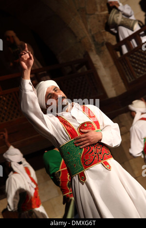 Tanoura Show Dance @ Le Caire. Banque D'Images