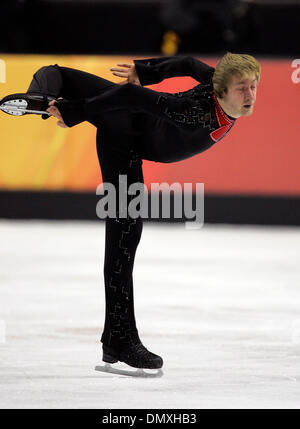 16 févr., 2006 ; Turin, Italie ; Evgeni Plushenko de la Russie remporte la médaille d'or dans le programme de la mens XX Jeux Olympiques d'hiver le Mardi, 16 février 2006. Crédit obligatoire : Photo par K.C. Alfred/SDU-T /ZUMA Press. (©) Copyright 2006 by SDU-T Banque D'Images