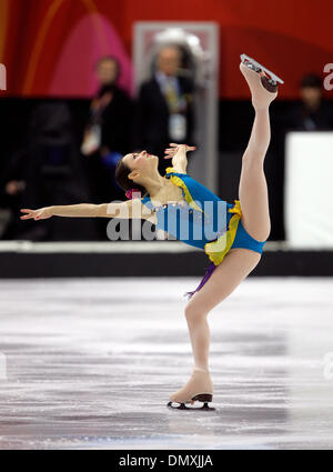 21 févr. 2006 ; Turin, Piémont, Italie, Torino 2006 JEUX OLYMPIQUES D'HIVER : Sasha Cohen des États-Unis était en première place après le programme court, à Turin, en Italie à la XX Jeux Olympiques d'hiver le Mardi, 21 février 2006. Crédit obligatoire : Photo par K.C. Alfred/SDU-T/ZUMA Press. (©) Copyright 2006 by SDU-T Banque D'Images