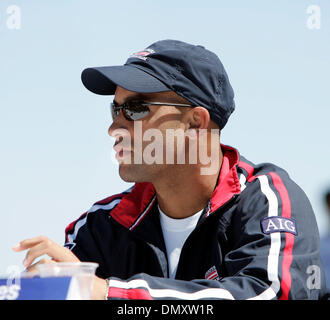 Avr 06, 2006 ; Rancho Mirage, CA, USA ; James Blake de l'équipe de Coupe Davis nous participeront à la finale de Coupe Davis à Rancho Mirage, CA. La finale de la Coupe Davis par 7-9 avril 2006 ; USA c. Chili à Rancho Mirage. Crédit obligatoire : Photo de John Hardick/ZUMA Press. (©) Copyright 2006 par John Hardick Banque D'Images