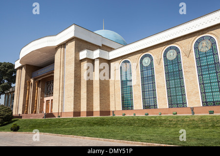 Centre national des Arts, Liboslari Galereyasi Ozbek, Tachkent, Ouzbékistan Banque D'Images