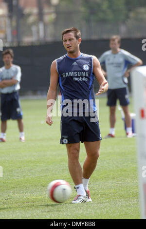 Aug 02, 2006 ; Los Angeles, CA, USA ; FC Chelsea Frank Lampard joueur au cours de la pratique. Chelsea FC sont en Californie du Sud pour le camp de formation avant de se rendre à Chicago pour prendre sur l'équipe d'étoiles de la Ligue majeure de Soccer Le 5 août. Crédit obligatoire : Photo par Marianna Massey Jour/ZUMA Press. (©) Copyright 2006 par Marianna jour Massey Banque D'Images