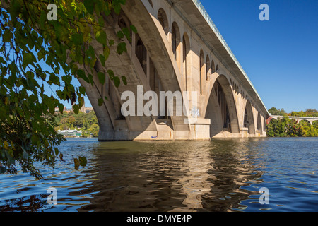 WASHINGTON, DC, USA - Key Bridge, rivière Potomac. Banque D'Images