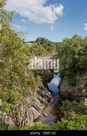 River Gorge à Findhorn & Dulsie Bridge dans Moray, en Écosse. Banque D'Images