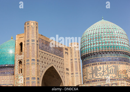 Mosquée Bibi Khanym, également connu sous le nom de mosquée de Bibi-Khanum, Samarkand, Ouzbékistan Banque D'Images