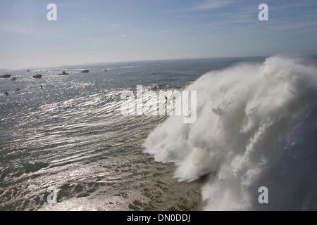 13 févr. 2010 - Half Moon Bay, Californie, USA - Aperçu de l'arène 2019 à Mavericks. (Crédit Image : Â© Jason Murray/A-Frame/ZUMAPRESS.com) Banque D'Images