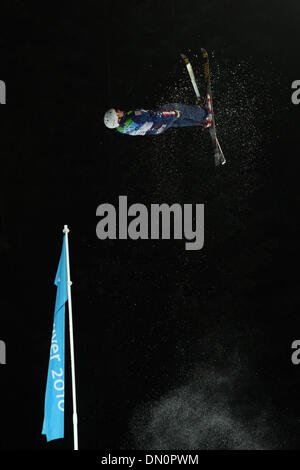 22 février 2010 - Vancouver, Colombie-Britannique, Canada - JERET PETERSON (USA) fait concurrence au cours de sauts hommes qualificatifs aux Jeux Olympiques de Vancouver 2010 à Cypress Mountain, en Colombie-Britannique, Canada le lundi 22 février 2010. (Crédit Image : © Mike Kane/ZUMApress.com) Banque D'Images