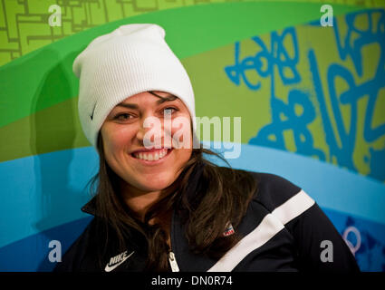 23 févr. 2010 - Vancouver, Colombie-Britannique, Canada - Team USA snowboarder Michelle Gorgone après une conférence de presse au sujet de sa qualification pour l'équipe de snowboard durant les Jeux Olympiques d'hiver de 2010. (Crédit Image : © Patrick T Fallon/ZUMApress.com) Banque D'Images