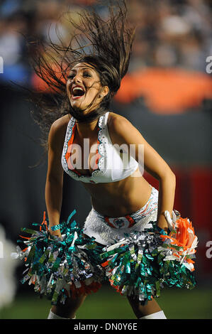 31 janvier 2010 - Miami, Floride - Floride, USA - Etats-Unis - (transmettre) FL-Pro-Bowl-0201z -- une cheerelader Miami Dolphins effectue au cours de la 2010 Pro Bowl au Sun Life Stadium, dimanche, 31 janvier 2010. Jim Rassol, Sun Sentinel (crédit Image : © Sun-Sentinel/ZUMApress.com) Banque D'Images