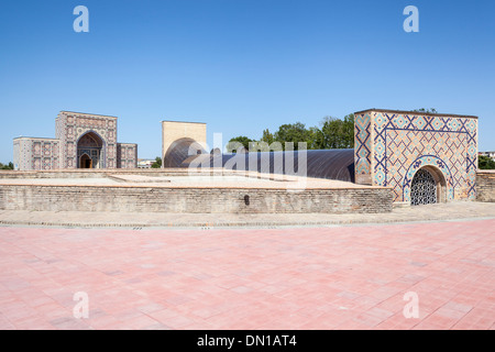 Ulugh Beg Observatoire et musée, également connu sous le nom de l'Observatoire d'Oulougbek, musée et Samarkand, Ouzbékistan Banque D'Images