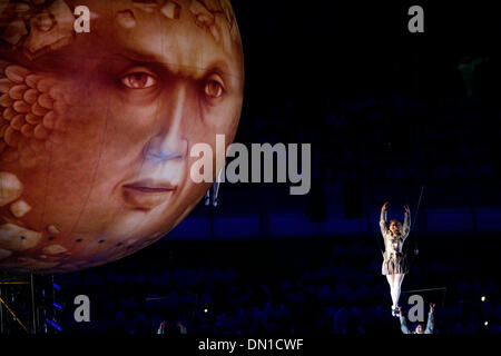 Feb 10, 2006 ; Turin, Italie ; XX Jeux Olympiques : la cérémonie d'ouverture et festivités pour le 10e Jeux Olympiques d'hiver de 2006 à Turin. Crédit obligatoire : Photo par K.C. Alfred/SDU-T /ZUMA Press. (©) Copyright 2006 by SDU-T Banque D'Images