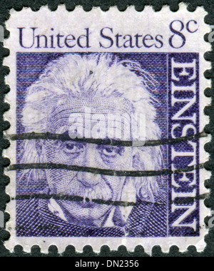 USA - VERS 1966 : timbre-poste imprimé aux Etats-Unis, montre un portrait d'Albert Einstein, vers 1966 Banque D'Images