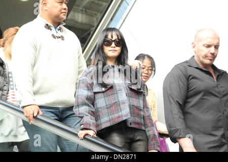 Hong Kong, Chine. 28 nov., 2013. Victoria arrive à Hong Kong, Chine Le jeudi 28 novembre, 2013. © TopPhoto/Alamy Live News Banque D'Images